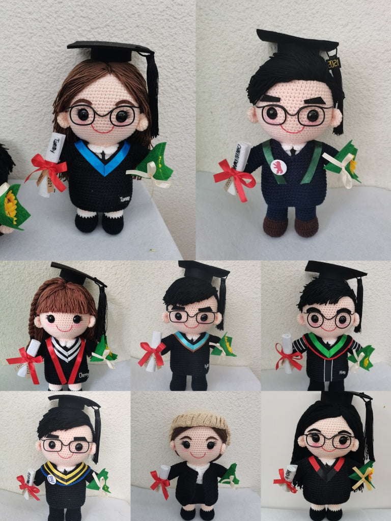 客製化手工鉤織娃娃(28cm)|專屬訂製男孩、女孩、寵物、畢業、情侶、婚禮娃娃|獨特紀念禮物:生日、週年、畢業、情人節
