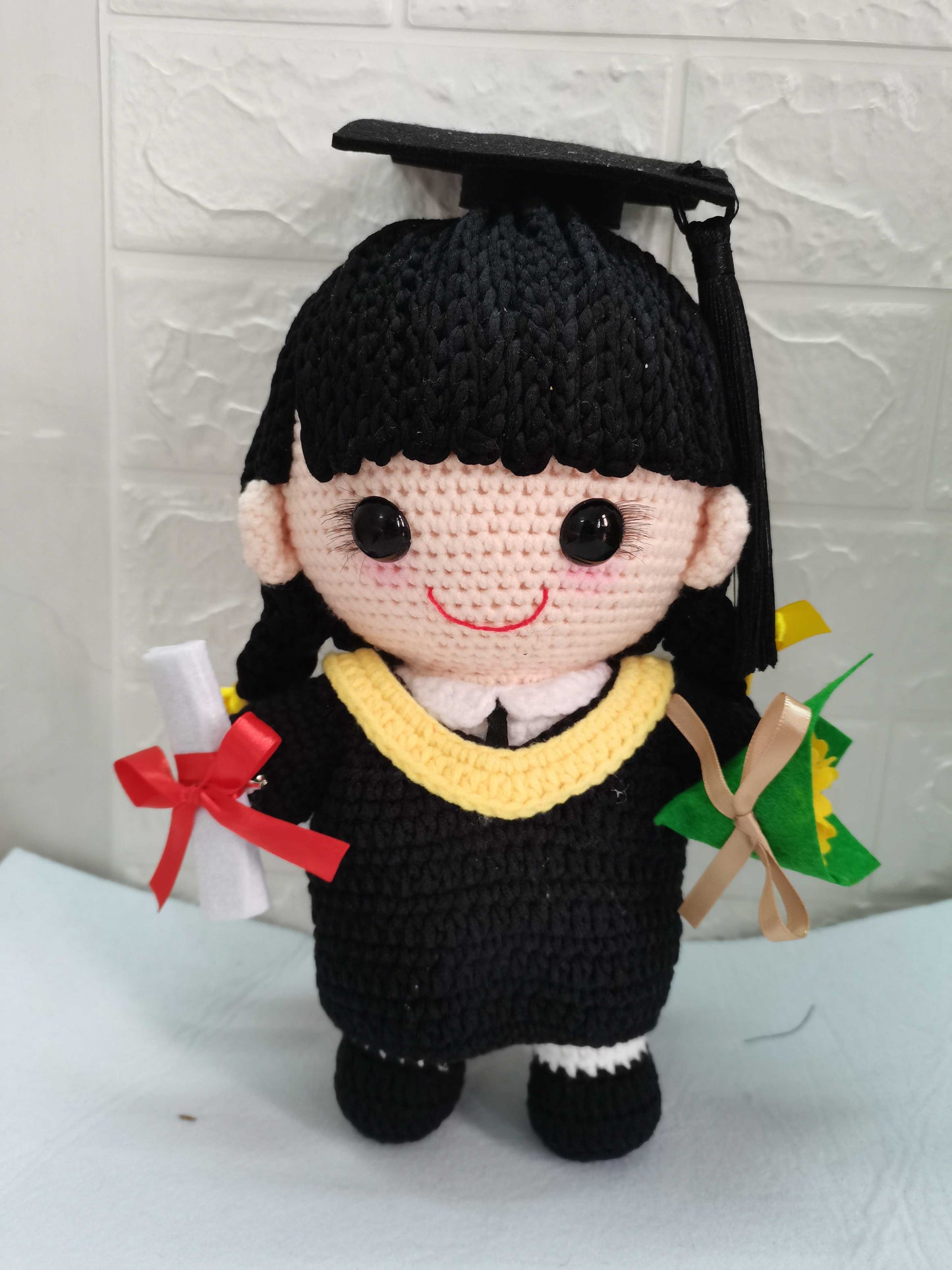 客製化手工鉤織娃娃(28cm)|專屬訂製男孩、女孩、寵物、畢業、情侶、婚禮娃娃|獨特紀念禮物:生日、週年、畢業、情人節