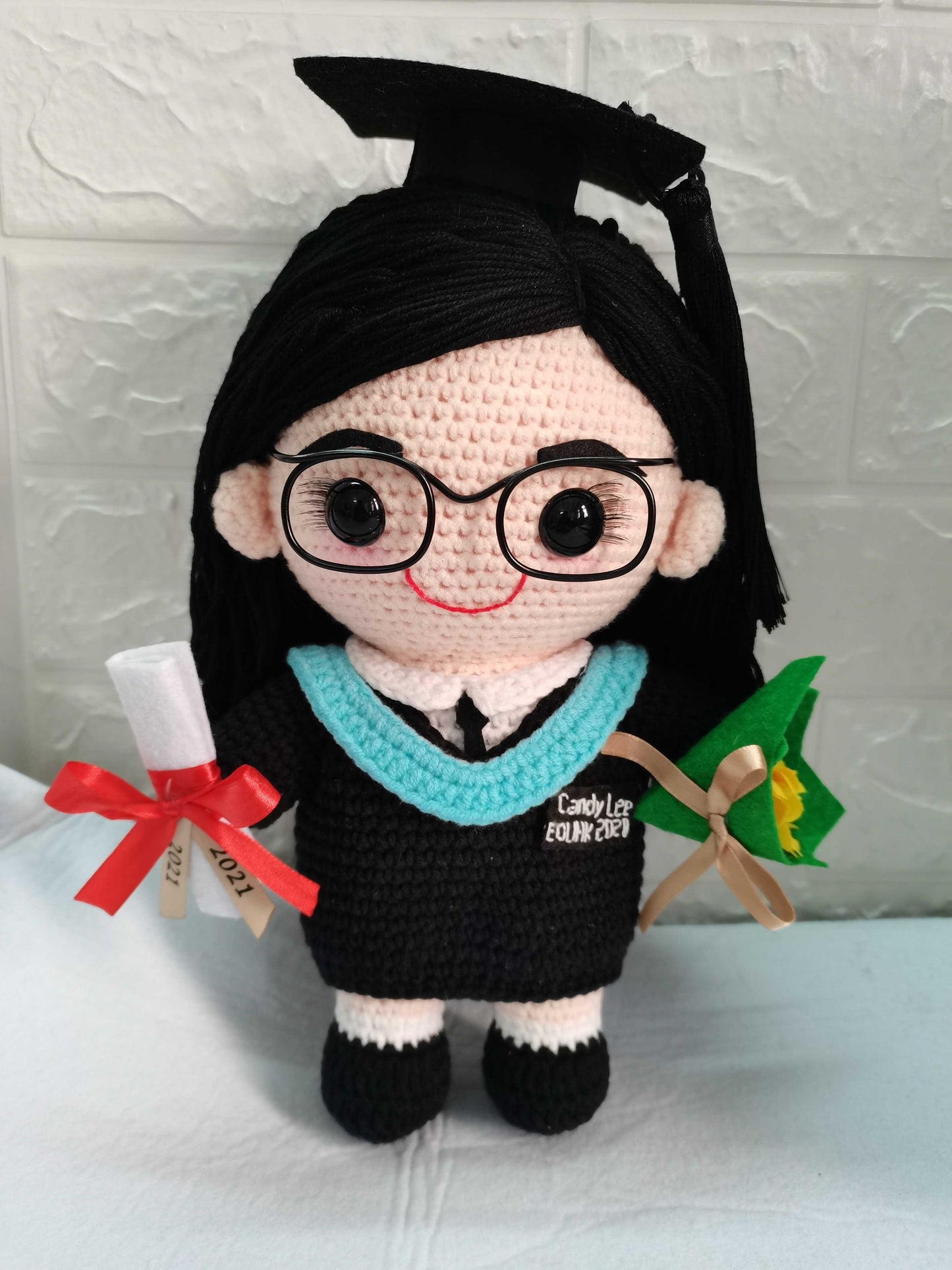 客製化手工鉤織娃娃(28cm)|專屬訂製男孩、女孩、寵物、畢業、情侶、婚禮娃娃|獨特紀念禮物:生日、週年、畢業、情人節