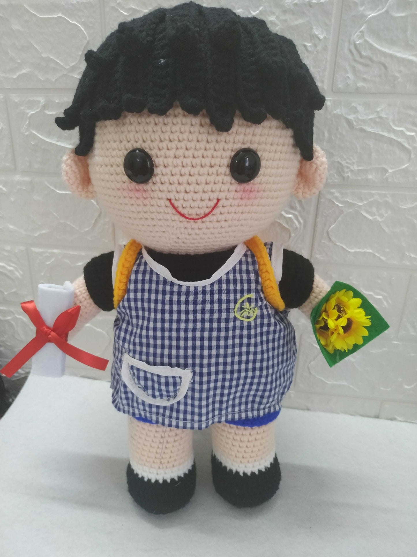 客製化手工鉤織娃娃(28cm)|專屬訂製男孩、女孩、寵物、畢業、情侶、婚禮娃娃|獨特紀念禮物:生日、週年、畢業、情人節