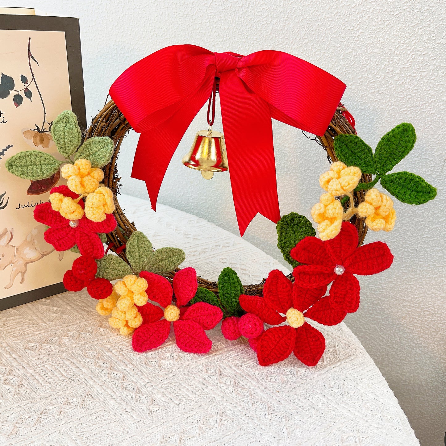 節慶風鉤針編織聖誕紅(Poinsettia)花環飾繩——聖誕裝飾之門飾、聖誕餐桌中心裝飾
