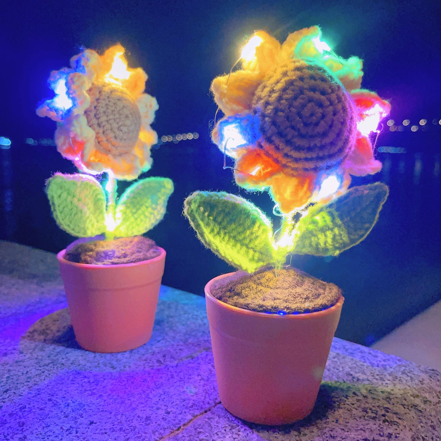 手工鉤針向日葵盆栽 - 擬真仿真花 - 獨特居家裝飾 - 植物愛好者完美禮物 - 匠心手作工藝