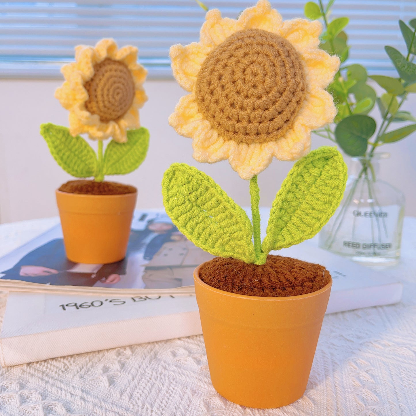 手工鉤針向日葵盆栽 - 擬真仿真花 - 獨特居家裝飾 - 植物愛好者完美禮物 - 匠心手作工藝