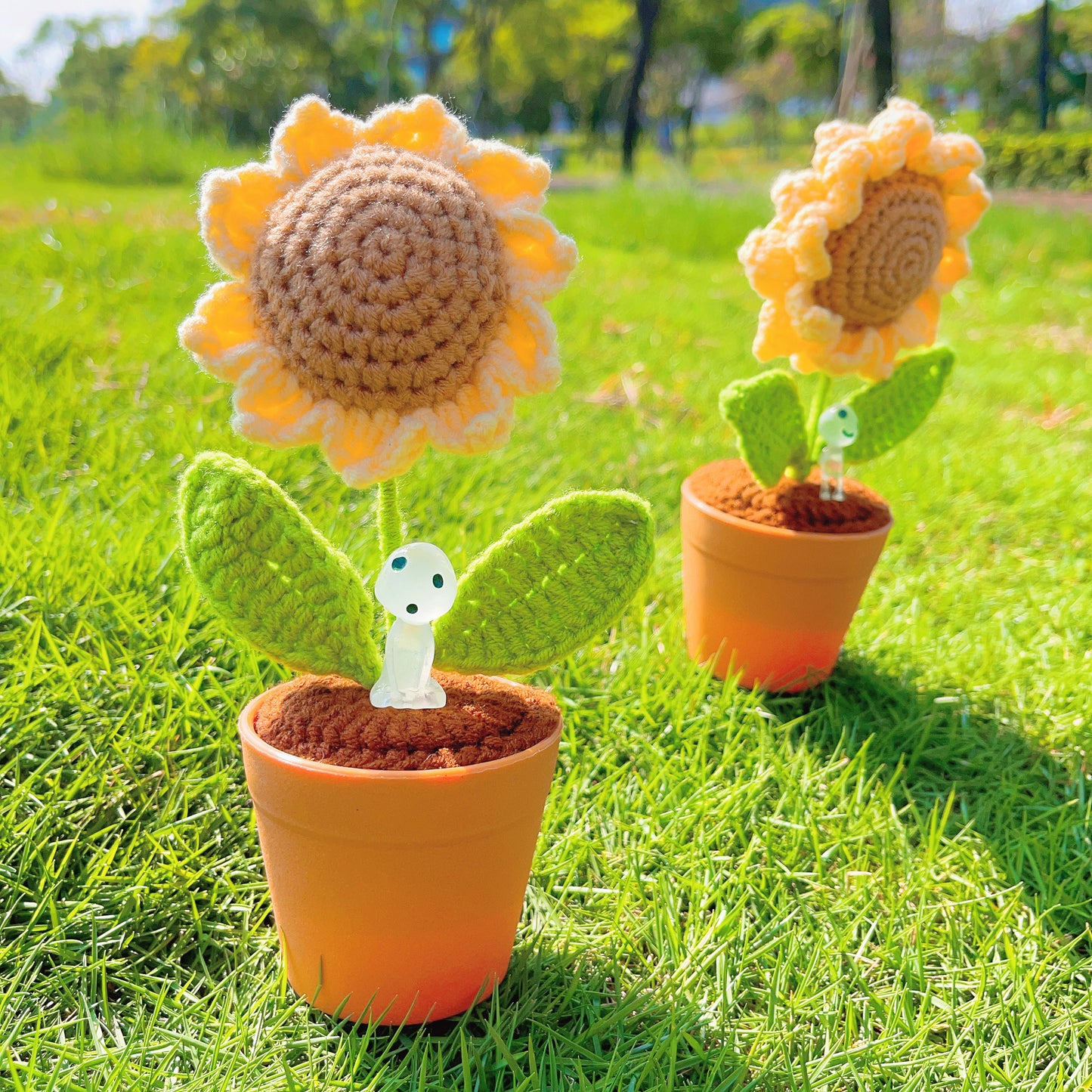 手工鉤針向日葵盆栽 - 擬真仿真花 - 獨特居家裝飾 - 植物愛好者完美禮物 - 匠心手作工藝