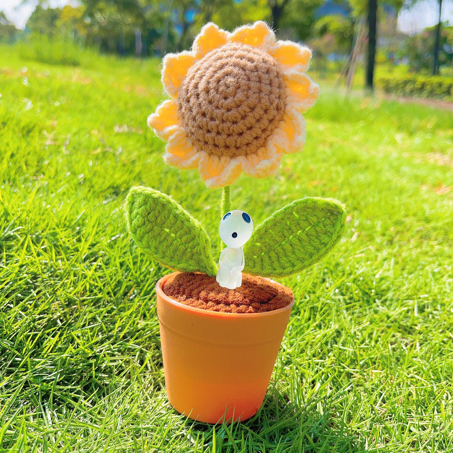 手工鉤針向日葵盆栽 - 擬真仿真花 - 獨特居家裝飾 - 植物愛好者完美禮物 - 匠心手作工藝