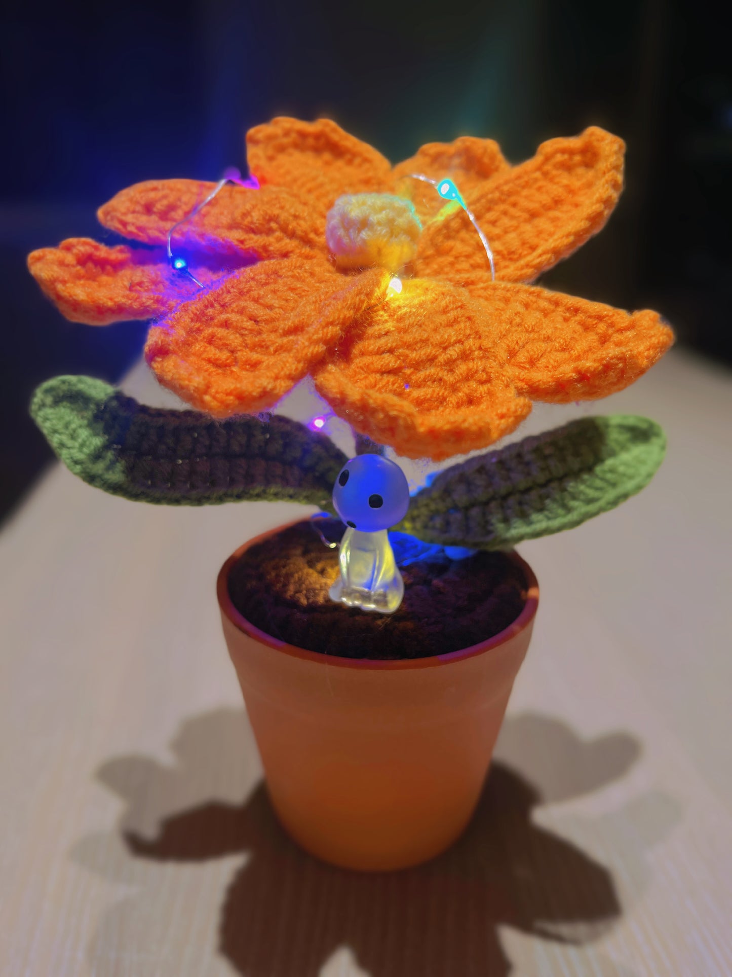 Handmade Crochet Gesang Flower Pot - Unique Home Decor, realistic faux plant, perfect gift for plant lovers