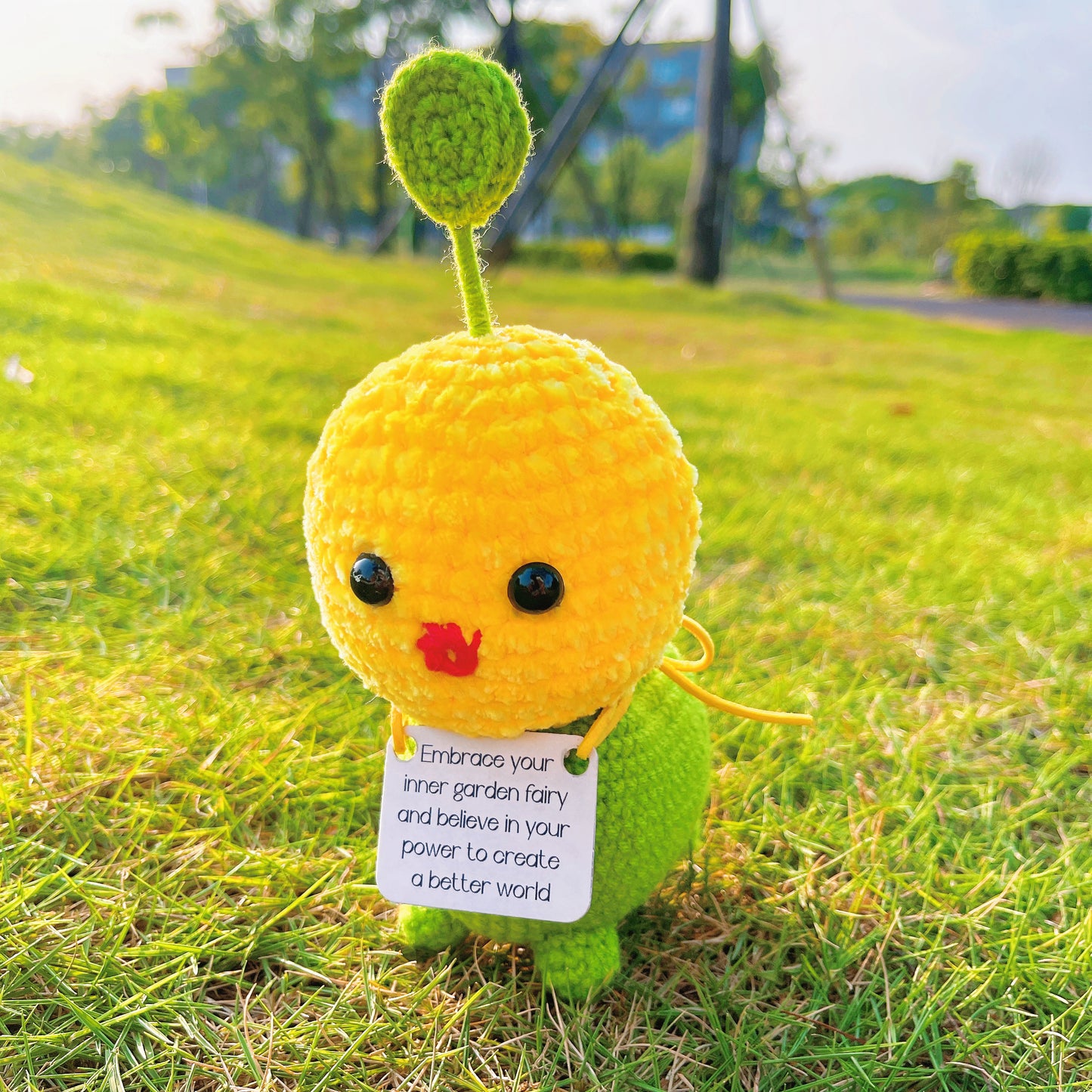 迷人環保小狗:手工絨鉤毛絨玩偶,啟發綠色未來