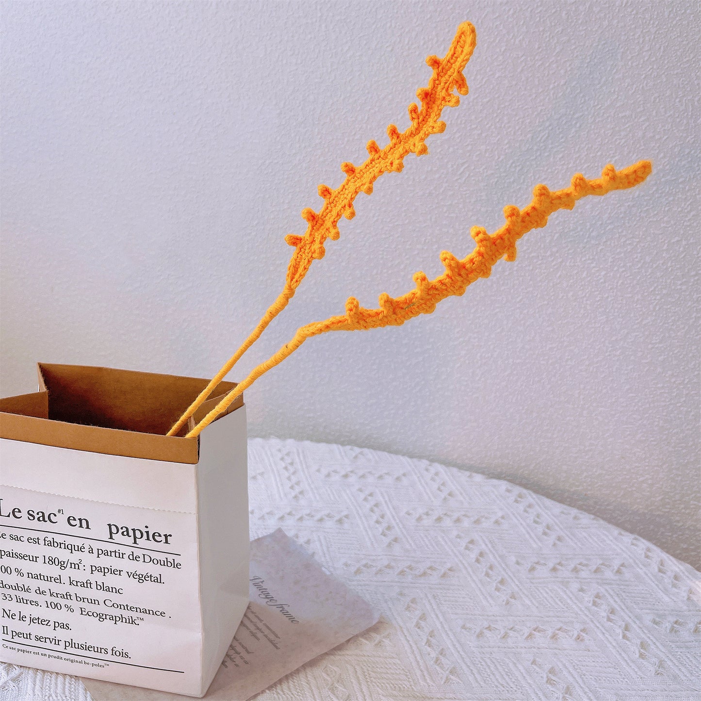 手工刺繡蕨葉綠籬花插