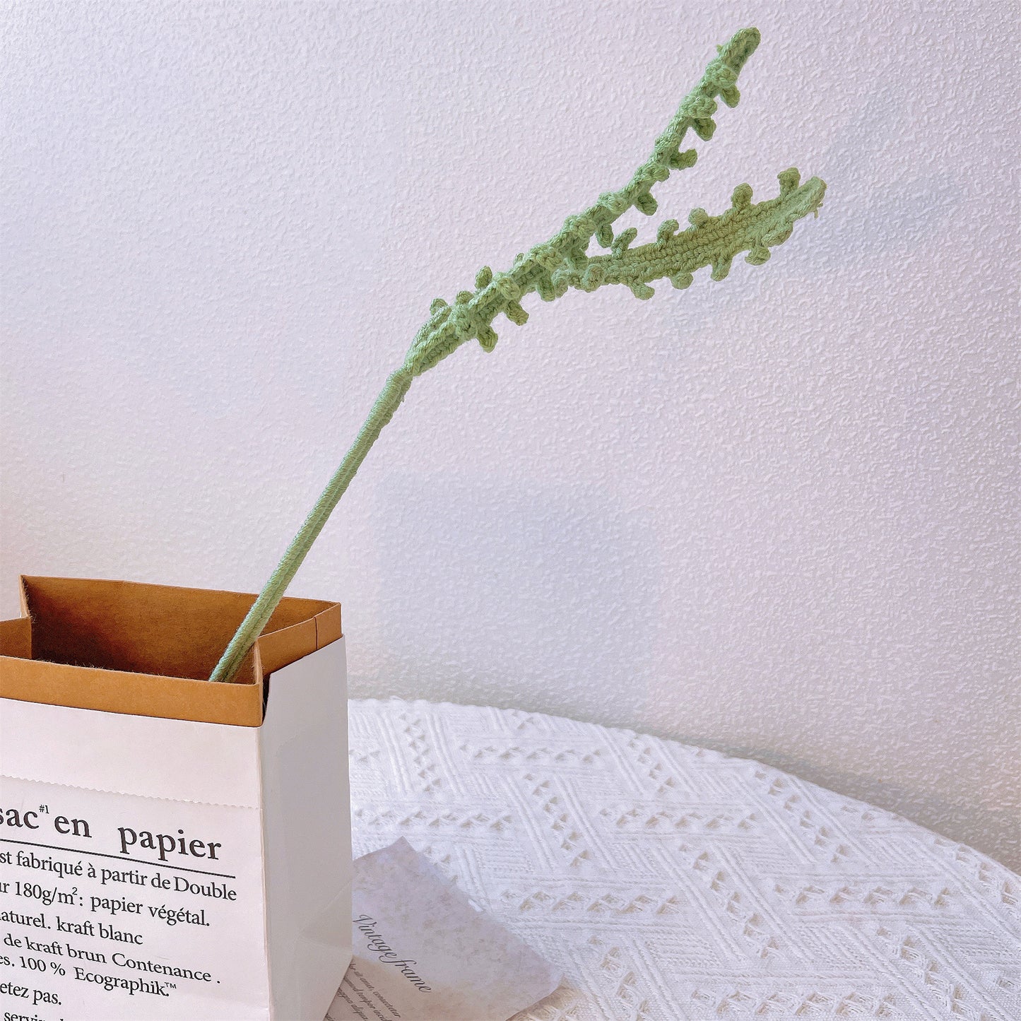 手工刺繡蕨葉綠籬花插