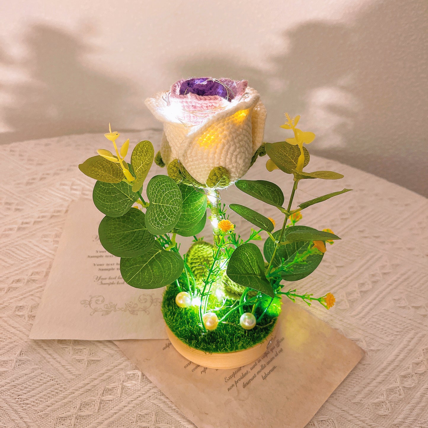 手編み「お花が灯す、温もり」ナイトライト|ひまわり・バラ|癒しのギフト・プレゼント 花粉症対策・アレルギー対応