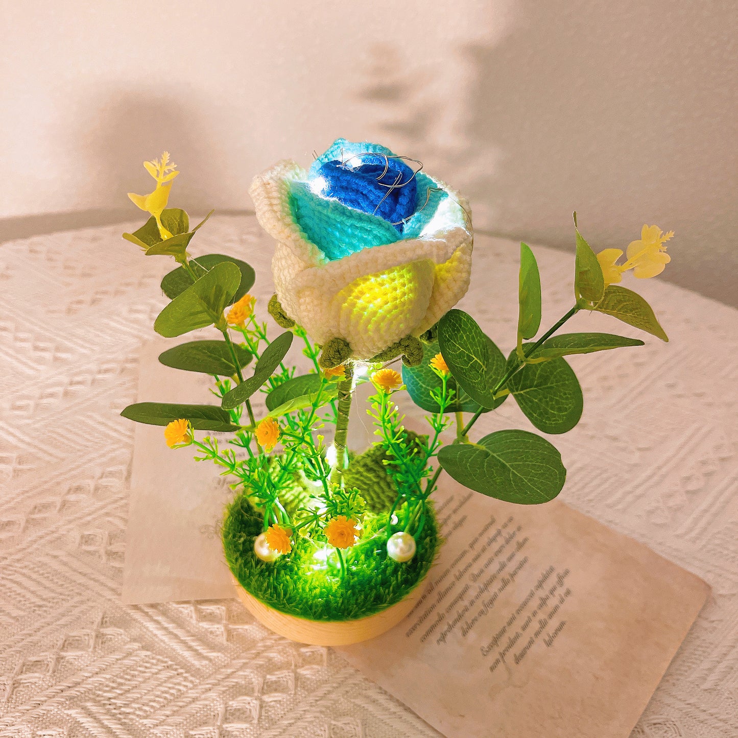 手編み「お花が灯す、温もり」ナイトライト|ひまわり・バラ|癒しのギフト・プレゼント 花粉症対策・アレルギー対応