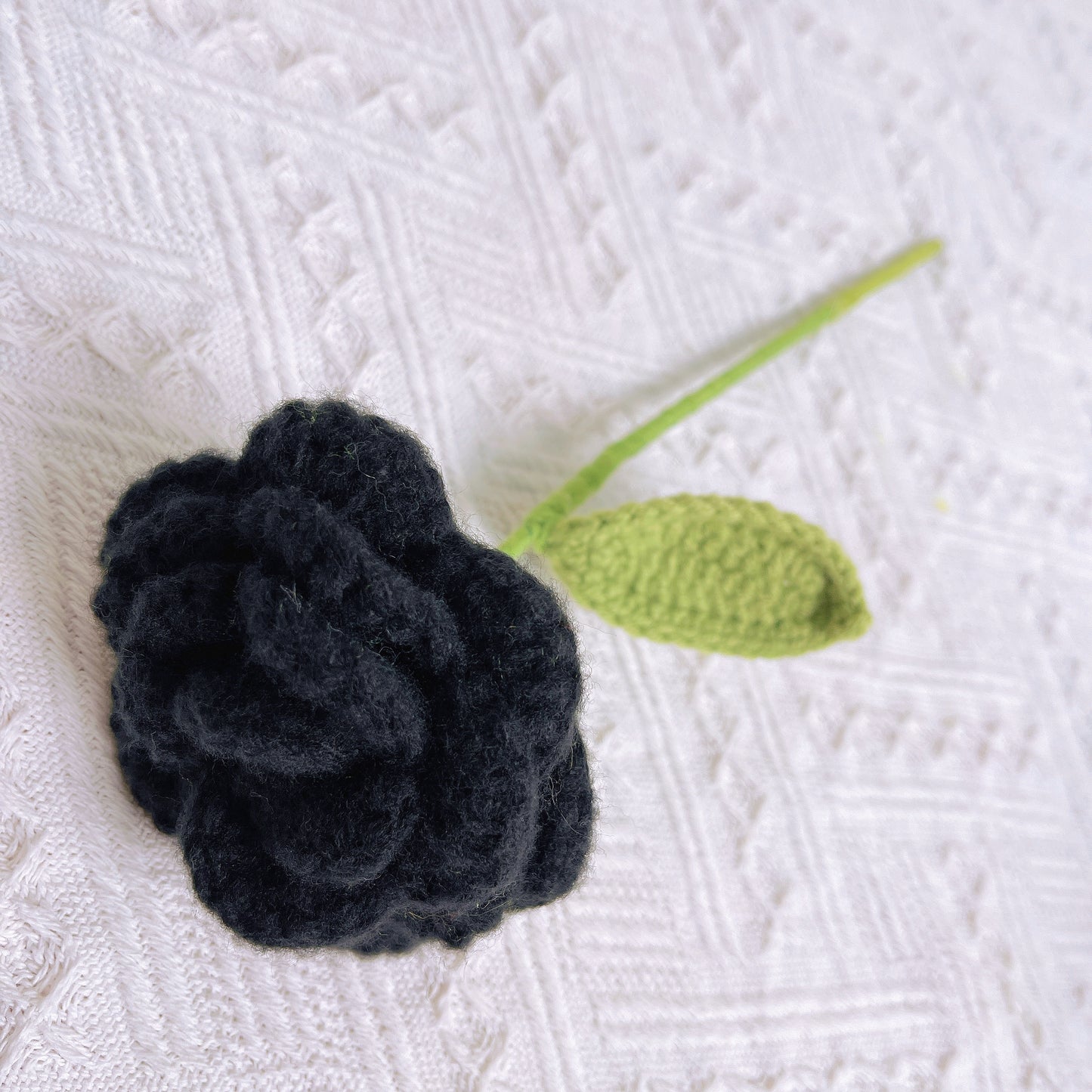 ミニオンと一緒!手編みのキャラクターブーケ|枯れない花束|卒業祝い・誕生日ギフトに|ユニークなものが好きな友人への贈り物 花粉症対策・アレルギー対応