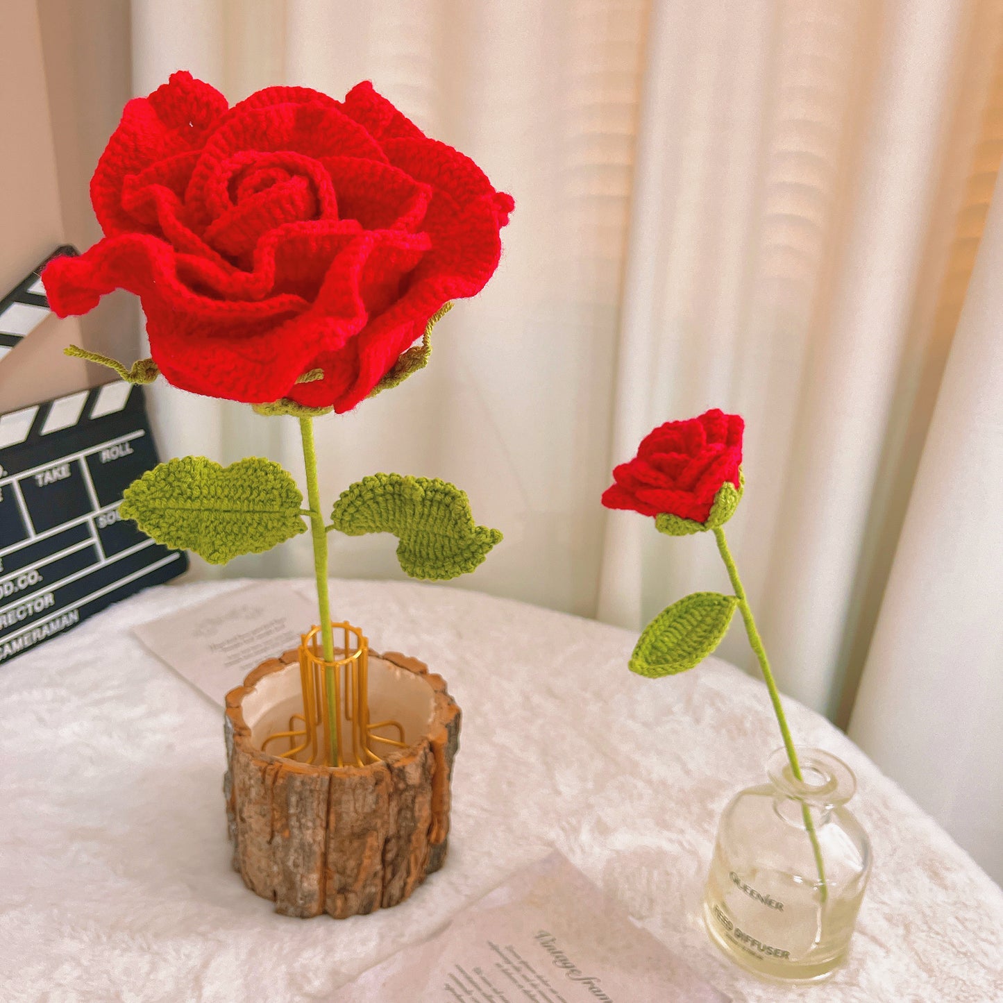 六月誕生花「玫瑰滿天星花束」——手工鉤織單枝國花慶典禮盒