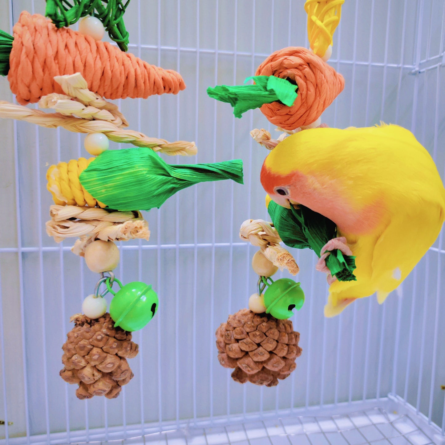 2pcs Handmade Multicolored Parrot Indoor Birds Chew Toy with Hook - Bird Entertainment Tool with Star Chew for Parakeet/Budgie, Cockatiel, Finch, Lovebird, Monk Parakeet, Dove, Parrotlet, Sparrow