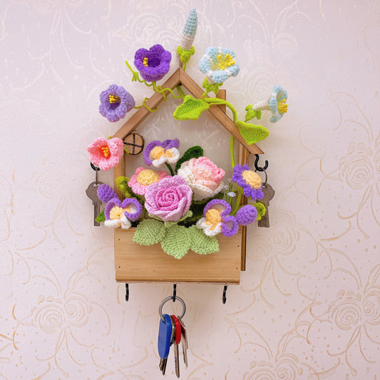 Ręcznie wykonany drewniany wieszak na klucze z wyhakowanym kwiatowym wzorem - Dekoracja domowa w stylu rustykalnym - Idealny na wejścia i jako prezent