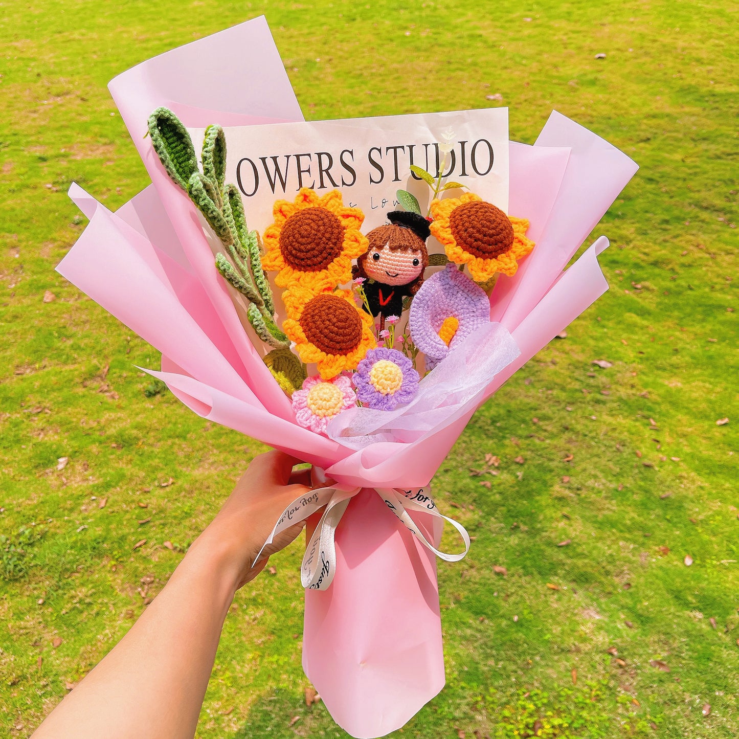 Mazzi di Fiori a Crochet Artigianali per la Laurea - Regalo per la Stagione di Lauree di Scuola Superiore e Sessioni Fotografiche Memorabili