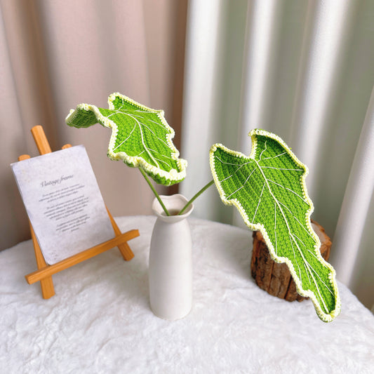 手工鉤織觀音葉花束—— 鮮活翠綠與明黃色調交融,栩栩如生的葉飾