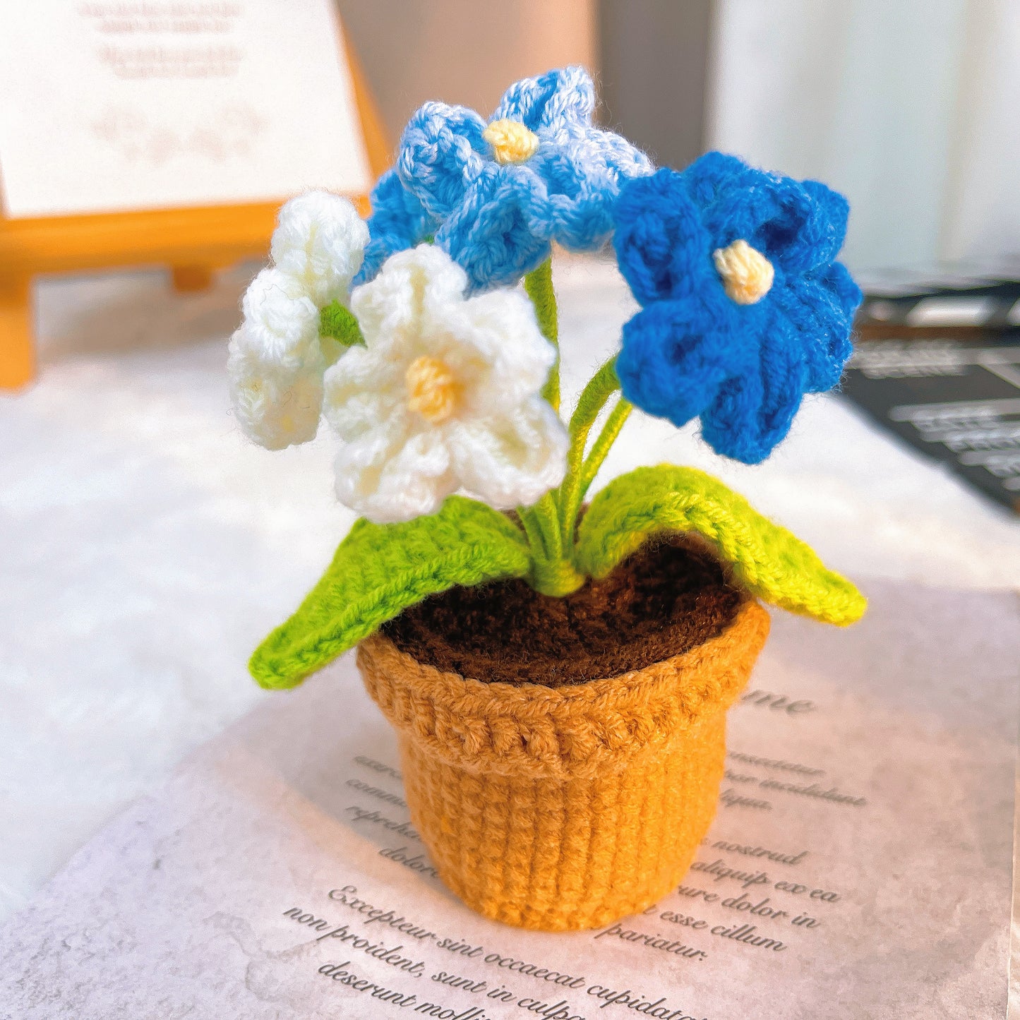 手作りかぎ針編み 「思い出色の忘れな草」手編みプランター|グラデーションカラー|枯れないお花|記念日・誕生日ギフト 永遠の贈り物 花粉症対策・アレルギー対応