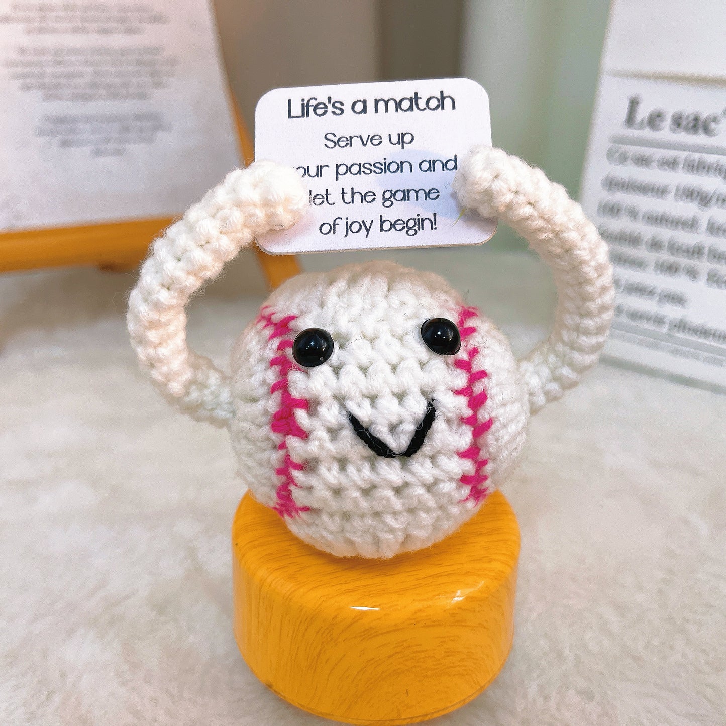 手工鉤針運動球類鑰匙圈——籃球、棒球、美式足球、網球 - 可客製化祝福語的禮物 - 專為運動愛好者、生日、節日及特殊場合打造