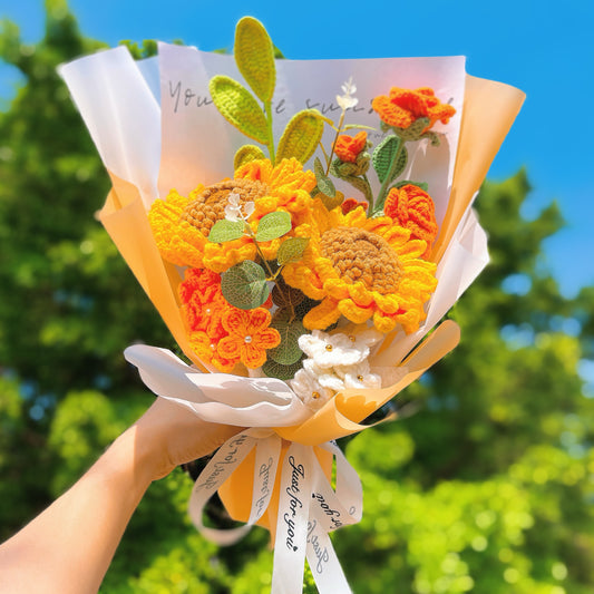手工鉤針「愛與歡欣」花束——向日葵、玫瑰、勿忘我|手工製作的花粉過敏友好禮物