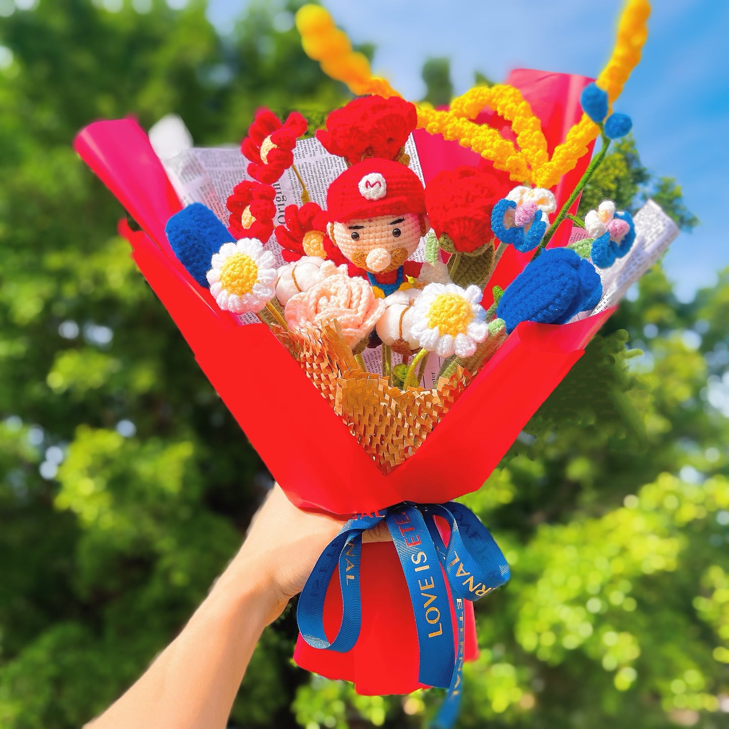 手工鉤針馬里奧主題花束 - 玫瑰、雛菊與蘭花|生日/週年紀念/節慶過敏友善禮物