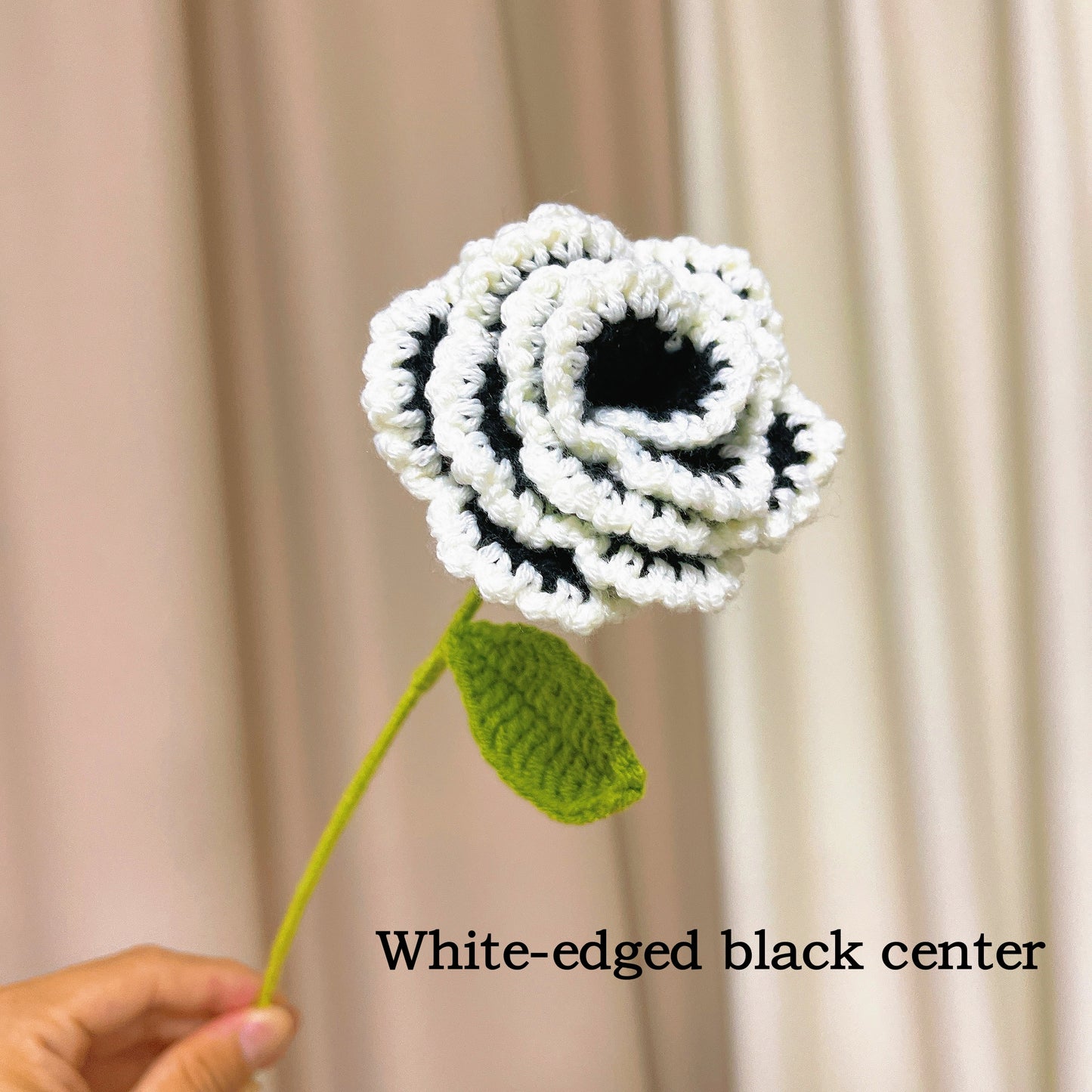 手工鉤織外翻玫瑰——毛線精製,家居裝飾,禮物首選,浪漫迷人,象徵之花,仿真花卉,情人節佳選