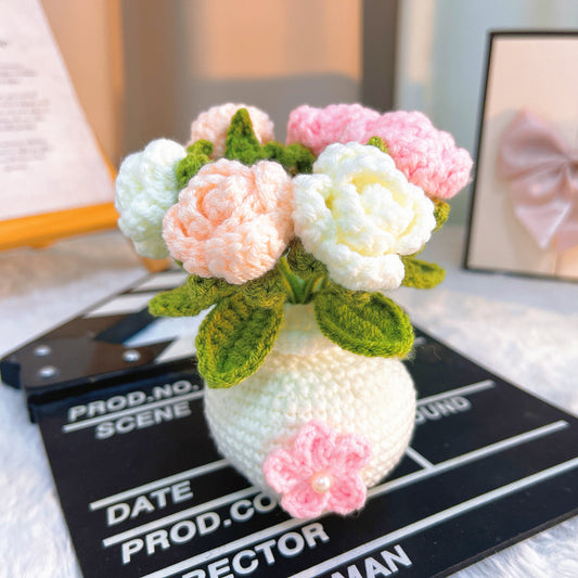 手工鉤針玫瑰盆栽 - 粉紅與深粉雙色花藝|情人節/週年紀念/節慶過敏友善禮物