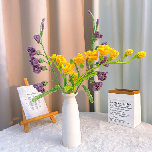 手工鉤針小蒼蘭花-黃色和紫色,5朵花和2個花蕾-婚禮、生日和家居裝飾的完美防過敏禮物