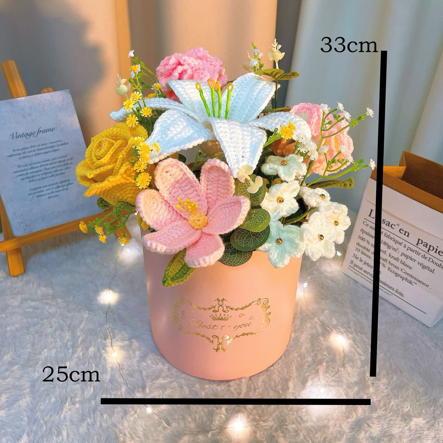 粉紅色桶中的手工鉤針花束–人造玫瑰、百合、鬱金香、康乃馨、滿天星等–低過敏、無過敏的母親節禮物、婚禮、生日、家居裝飾