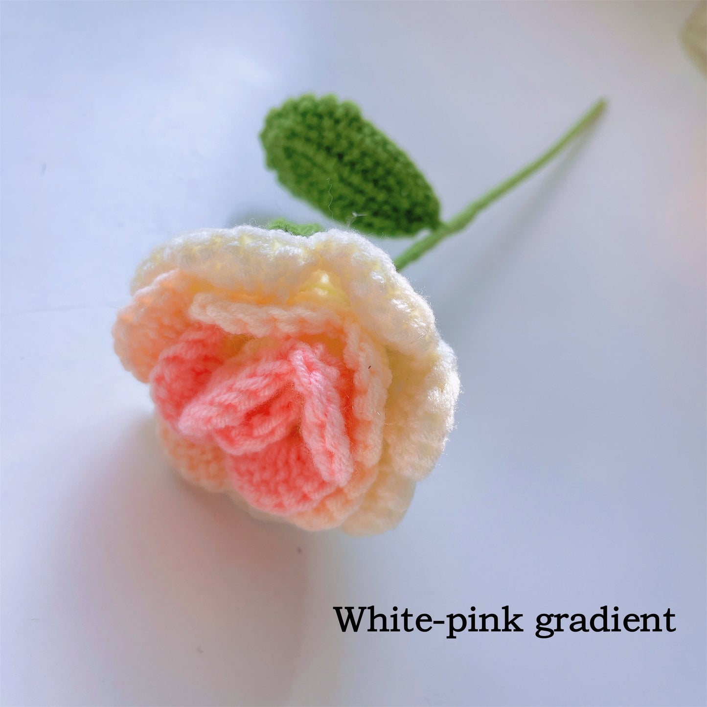 手工鉤織外翻玫瑰——毛線精製,家居裝飾,禮物首選,浪漫迷人,象徵之花,仿真花卉,情人節佳選