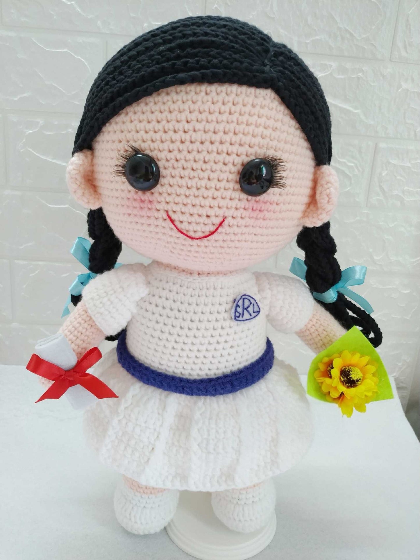 客製化手工鉤織娃娃(28cm)|專屬訂製男孩、女孩、寵物、畢業、情侶、婚禮娃娃|獨特紀念禮物:生日、週年、畢業、情人節