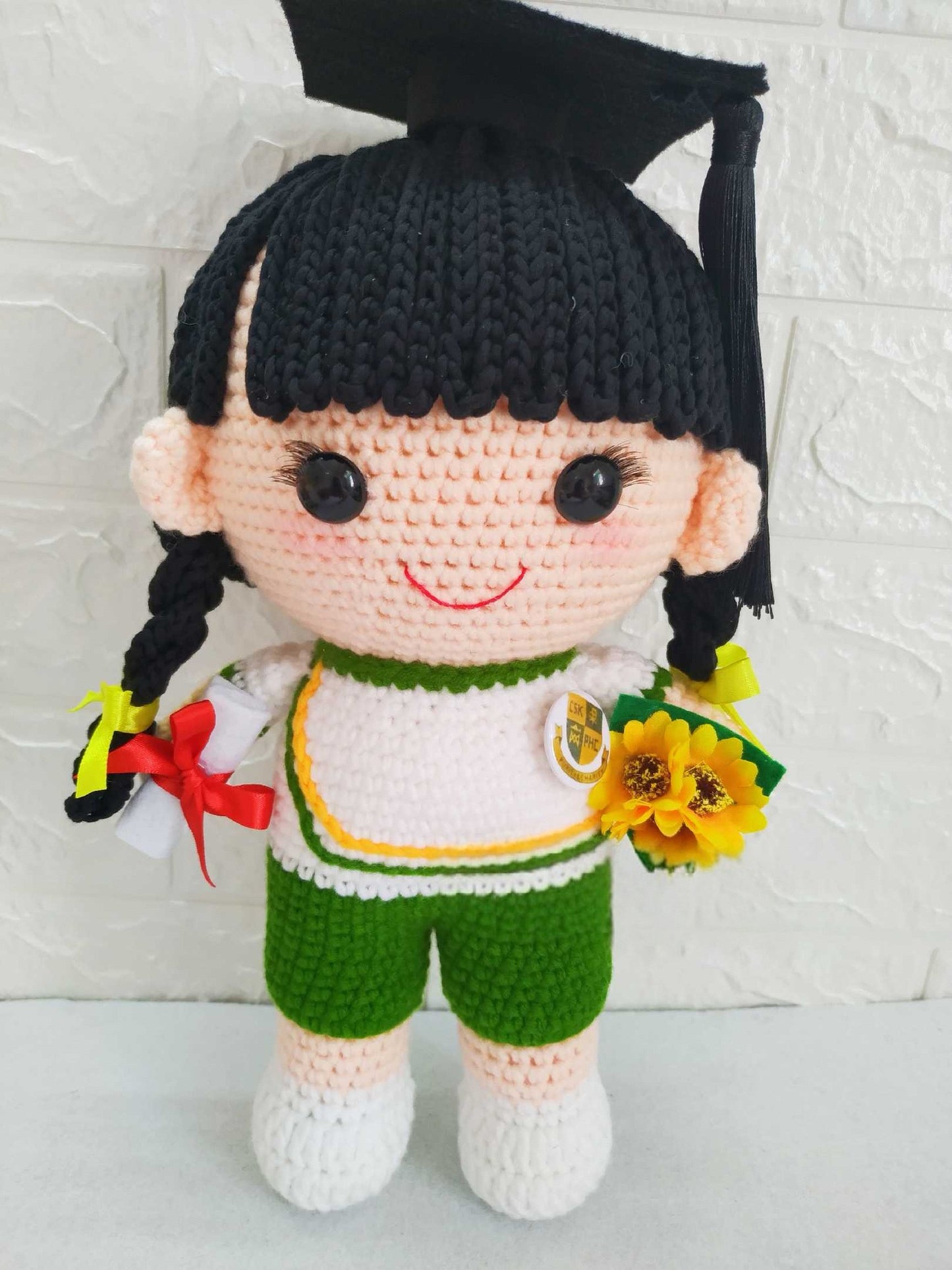 客製化手工鉤織娃娃(28cm)|專屬訂製男孩、女孩、寵物、畢業、情侶、婚禮娃娃|獨特紀念禮物:生日、週年、畢業、情人節