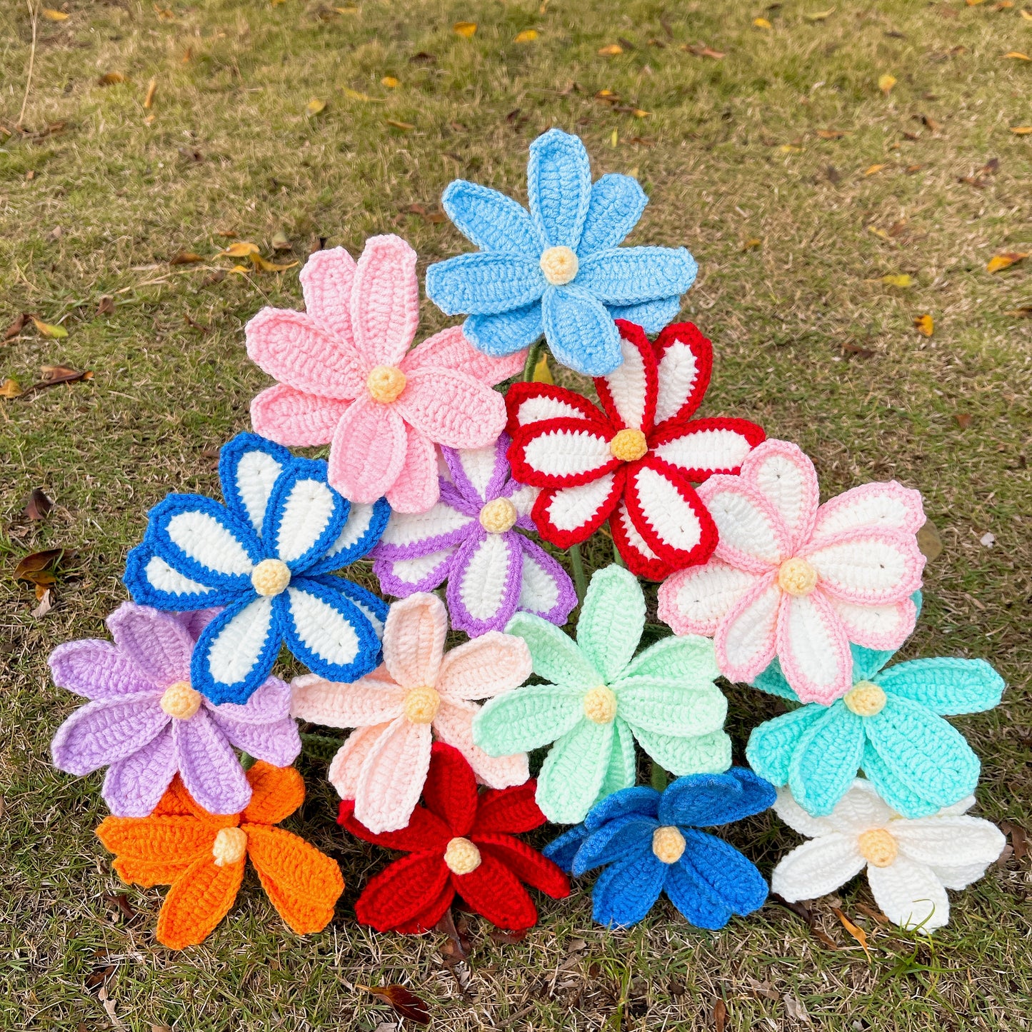 Handmade Crochet Cosmos Bipinnatus - Yarn Crafted, Home Decor, Gift Idea, Delicate and Charming, Symbolic Flower, Fall Decoration for Home