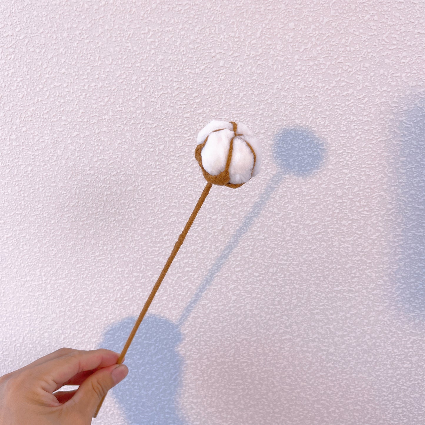 金色陽光:手工鉤針黃色花束——向日葵、圓球花、棉朵、玫瑰