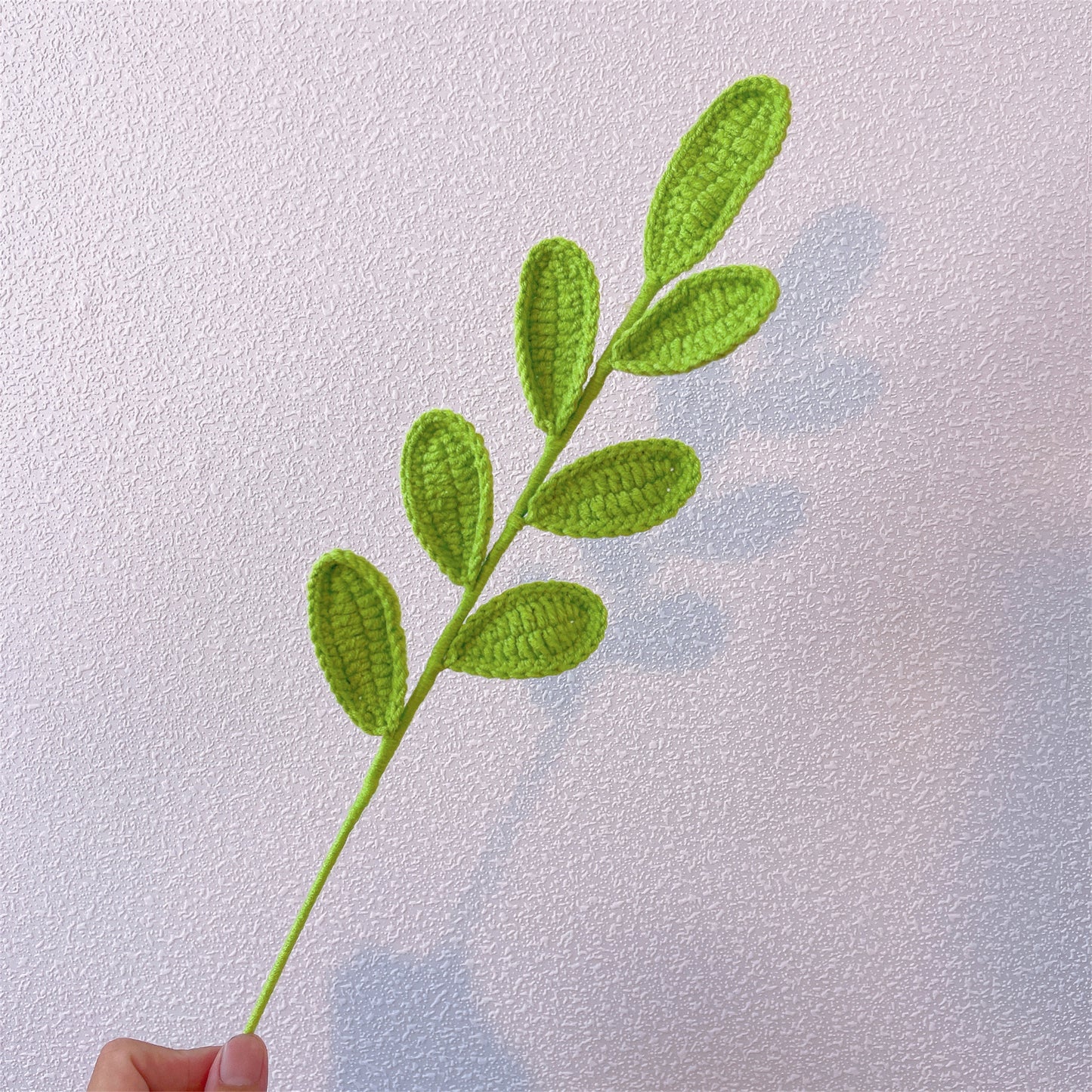 手工鉤針編織黃橙調花卉花束 - 向日葵、玫瑰、蓬鬆球、馬蹄蓮 - 完美適合夏日、向日葵愛好者及明亮場合