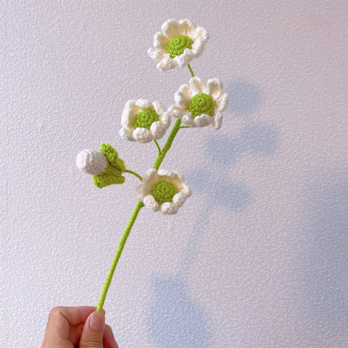 Daisy Delight: Handcrafted Crochet Large Daisy Stake for a Cheerful Garden Decor