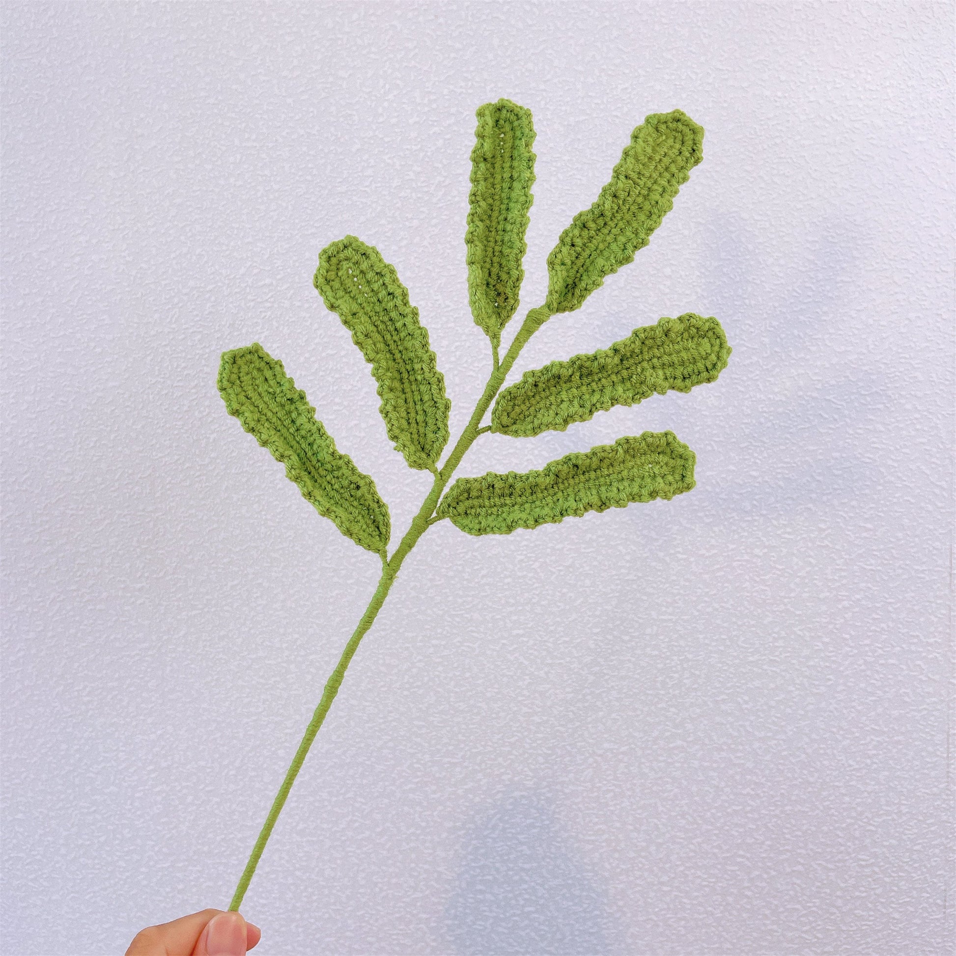 Handmade Crochet Daisy Leaves Delight Plant Stake for Home Decoration and DIY Plant Crafts - Centerpiece, Workspace, Flower Arrangement