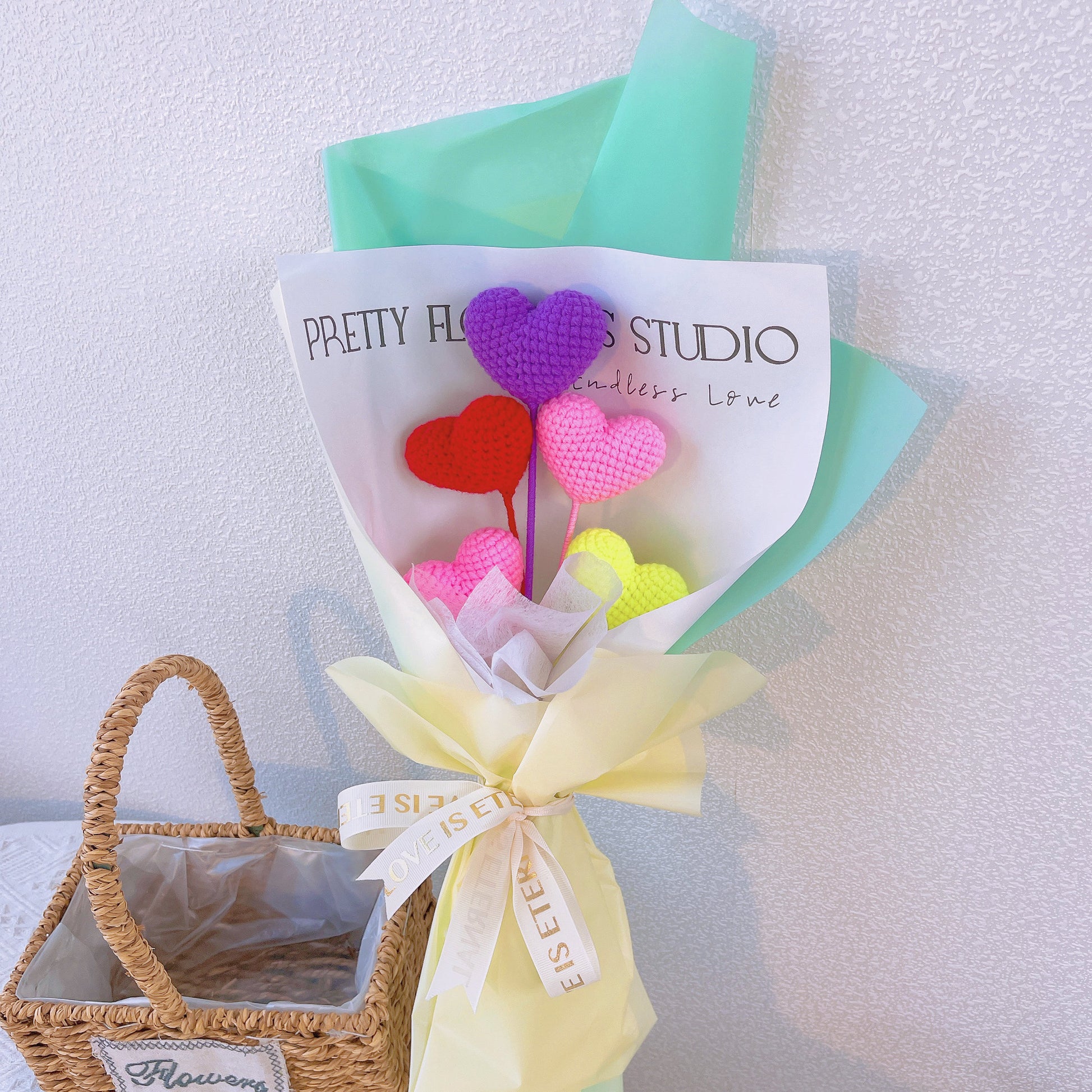 Handmade Crochet Heats Wrapped Bouquet - Valentine's Day Gift, Birthday Gifts for Girlfriend, Anniversary, Gift for Wife, Eternal Flower