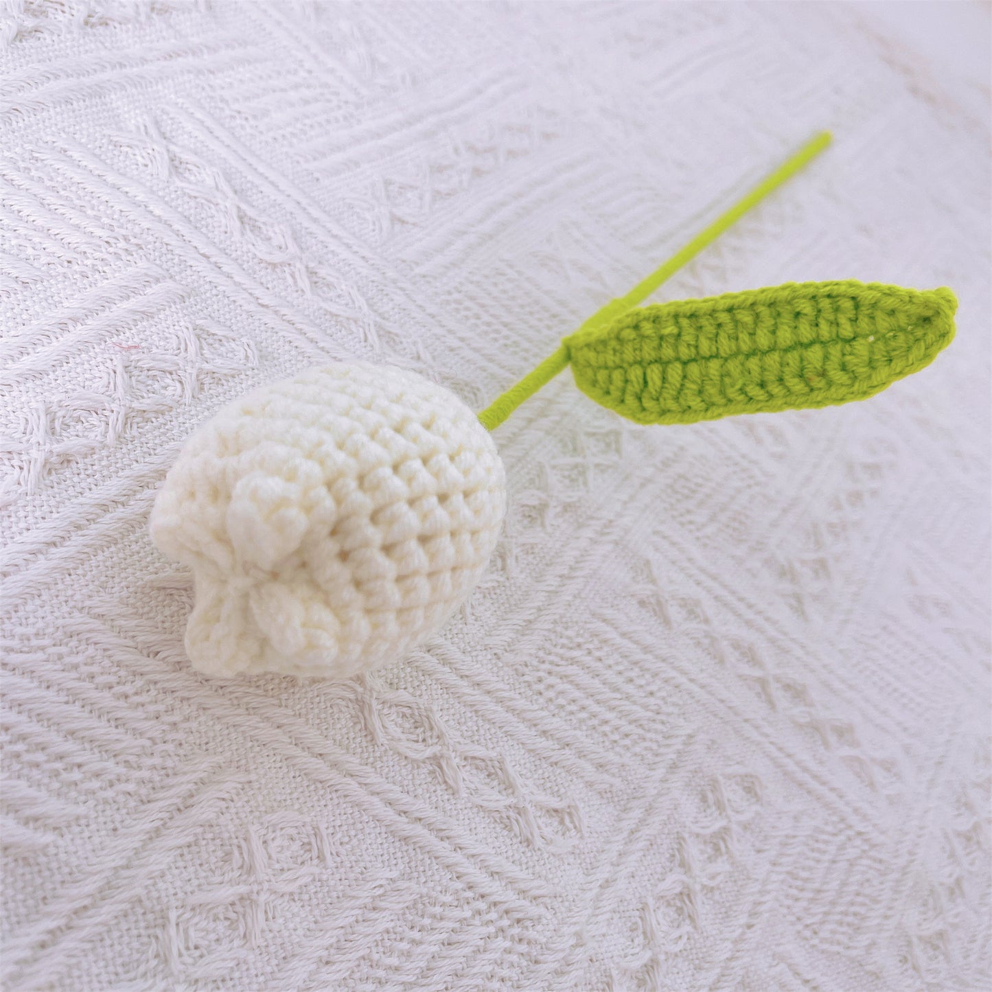 Tulipano elegante e realistico a mano a maglia - Bella replica con gambo, Arredamento per la casa e regalo, Regali per l'ingresso in casa, Decorazione da scrivania