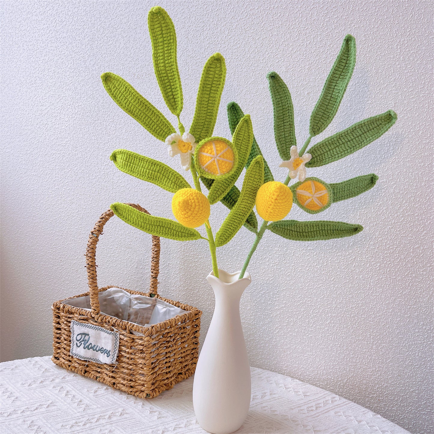 Freschezza di Limone: Foglia di Limone Artigianale a Maglia con Paletto a Forma di Limone per una Decorazione Rinfrescante del Giardino