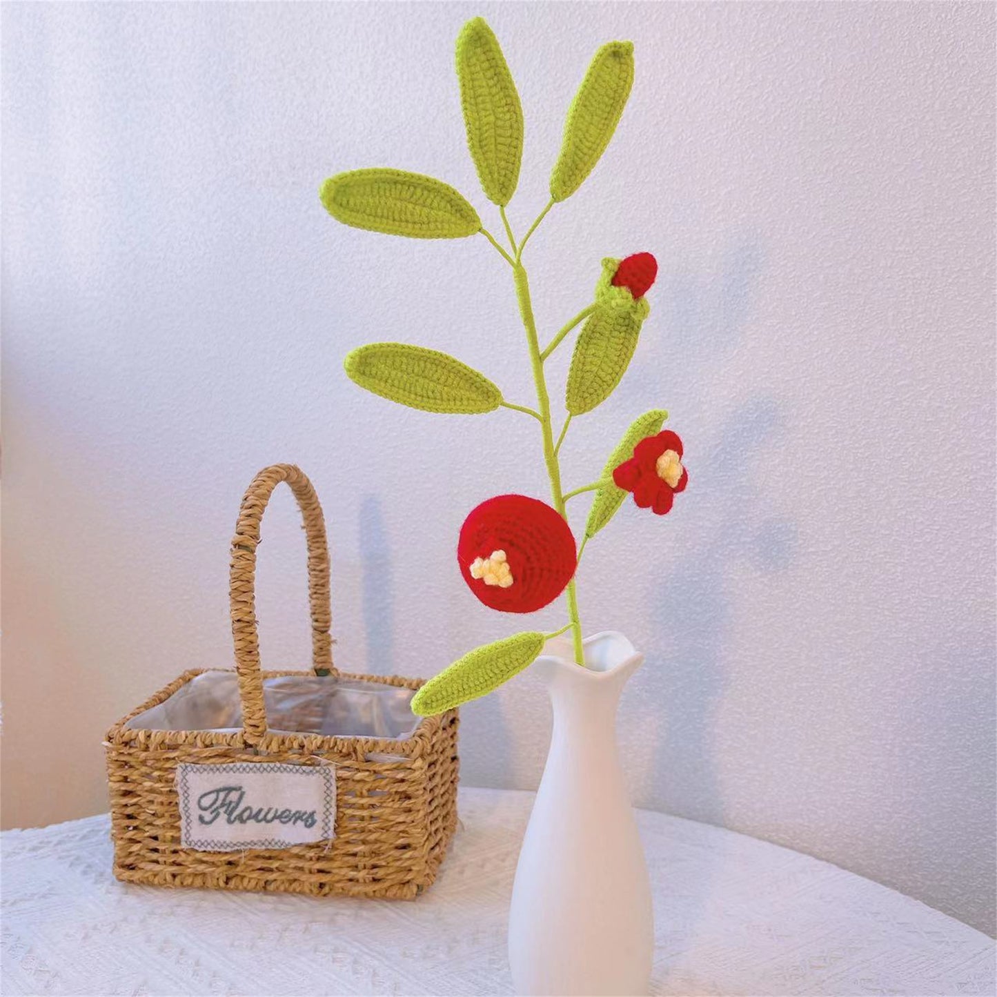 Juicy Delight: Estaca de Romãs de Crochê Artesanal para uma Decoração de Jardim Vibrante