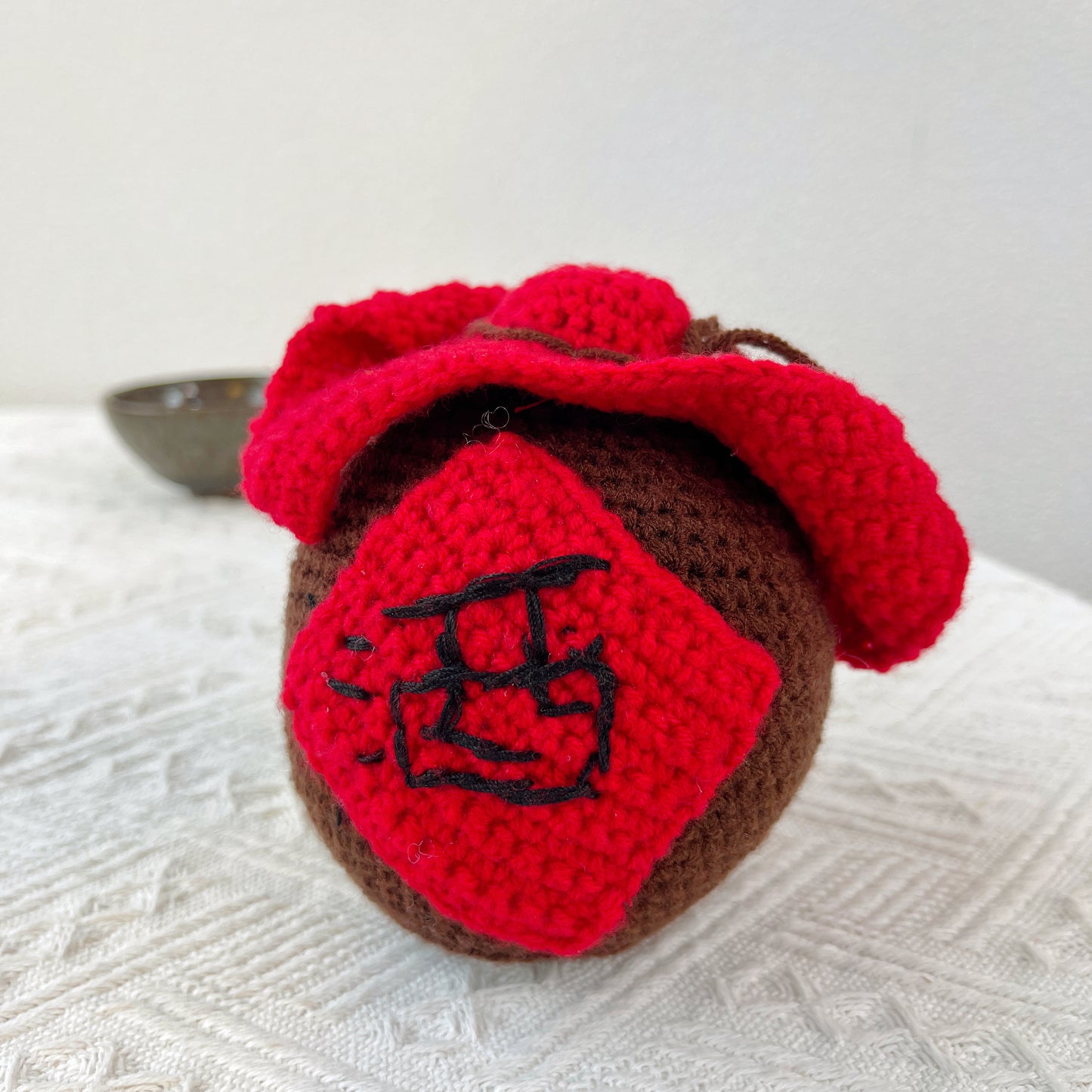 "Plushie di Vino da Figlia Tradizionale Cinese a Maglia, Gadget per Vino, Ispirato alla Cultura Cinese, Eredità Cinese, Regalo per il Vino"
