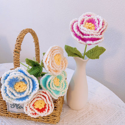 Garden Elegance: Paletto artigianale a maglia con fiori di peonia per una bellissima decorazione di casa e giardino