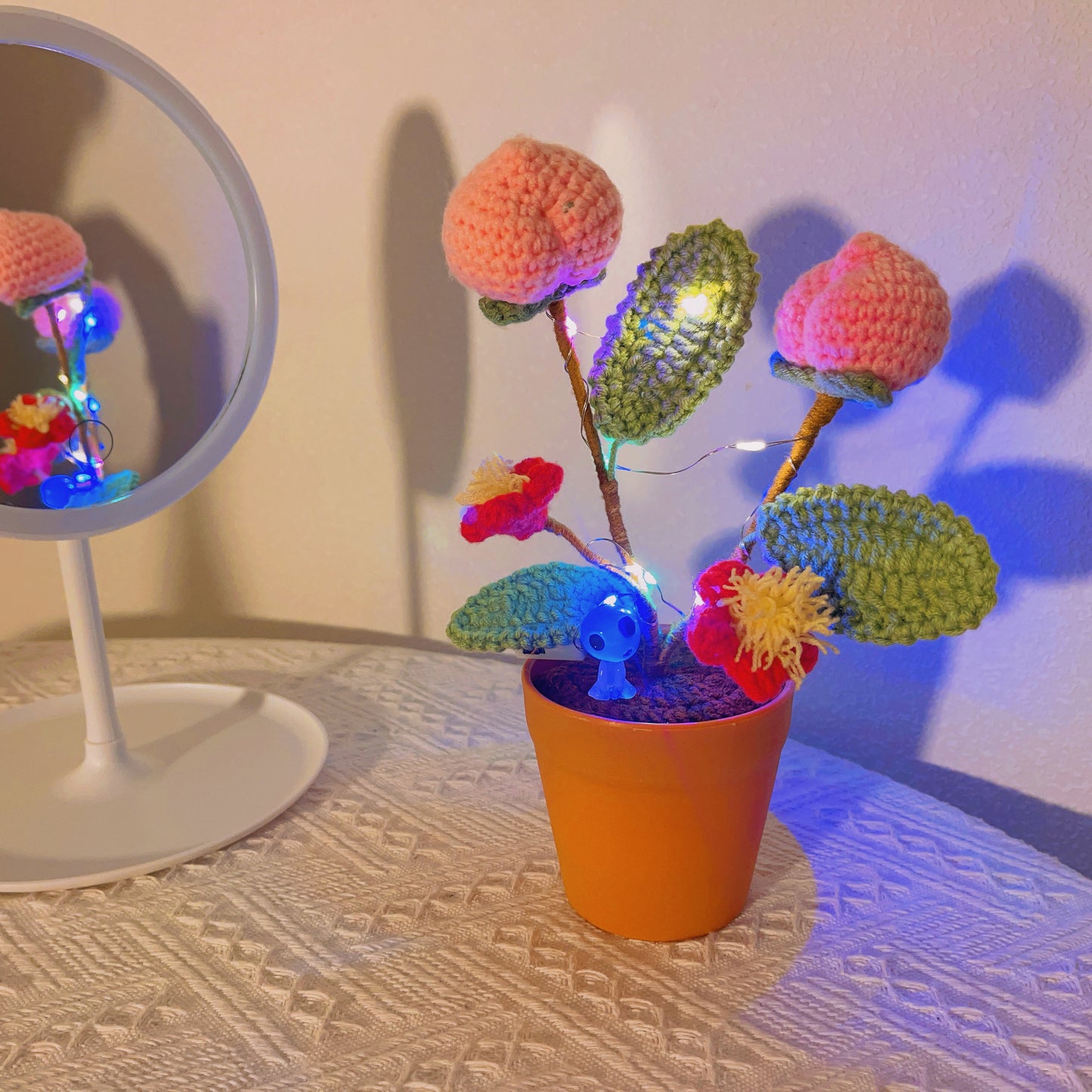 Pianta di pesca a maglia fatta a mano - Replica realistica di frutta - Decorazione unica per la casa - Regalo perfetto per gli amanti delle piante - Artigianale