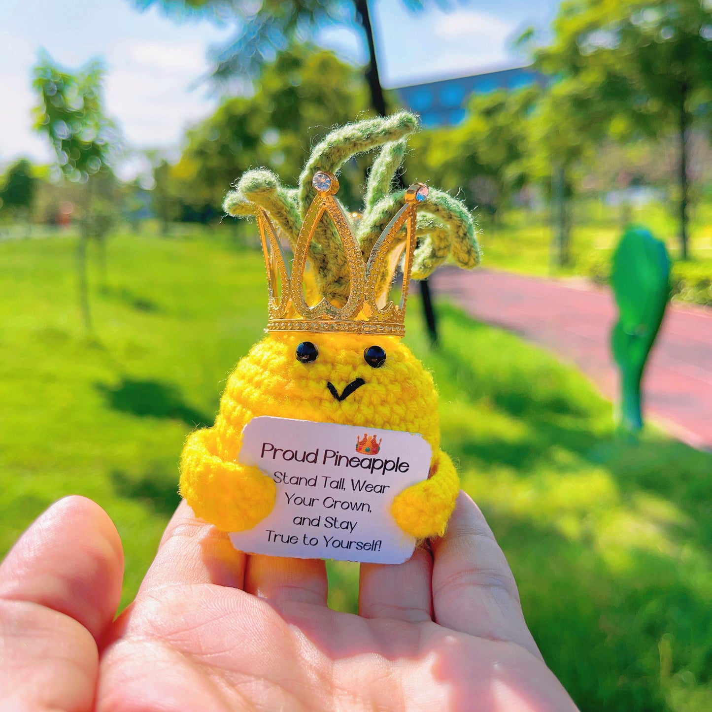 Crochet artisanal Proud Pineapple Positive Plushie avec citation positive (texte personnalisé / personnalisé disponible)