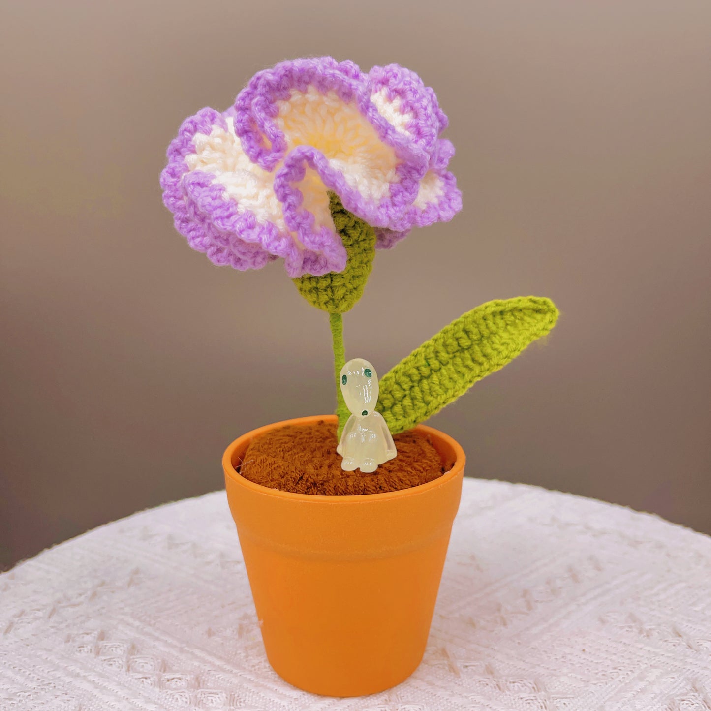 Planta de claveles tejida a mano - Falsa flor realista - Decoración única para el hogar - Regalo perfecto para los amantes de las plantas - Hecha a mano