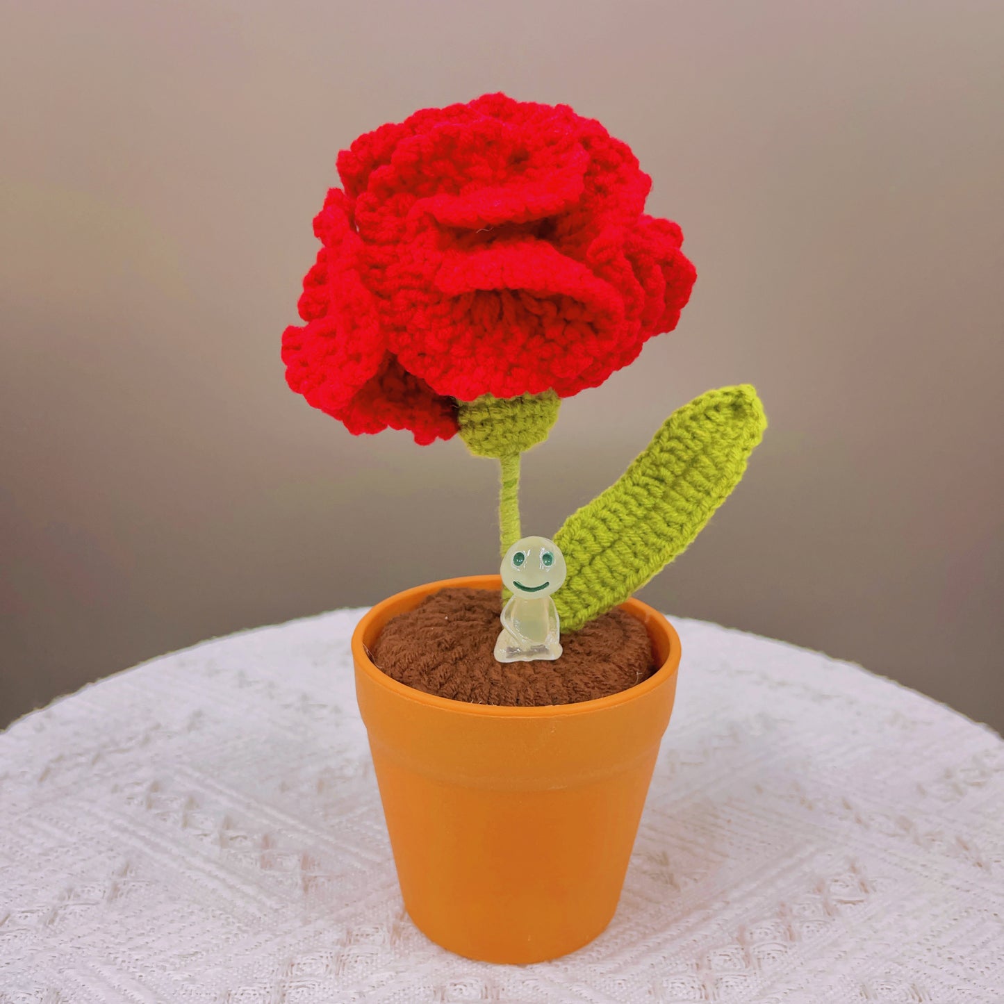 Planta de claveles tejida a mano - Falsa flor realista - Decoración única para el hogar - Regalo perfecto para los amantes de las plantas - Hecha a mano