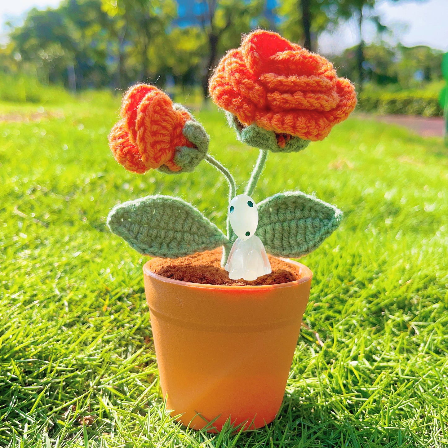Piante di Rose Realizzate a Mano a Maglia - Finto Fiore Realistico - Decorazione Unica per la Casa - Regalo Perfetto per gli Amanti delle Piante - Fatto a Mano - Regalo per la Festa del Padre 2024