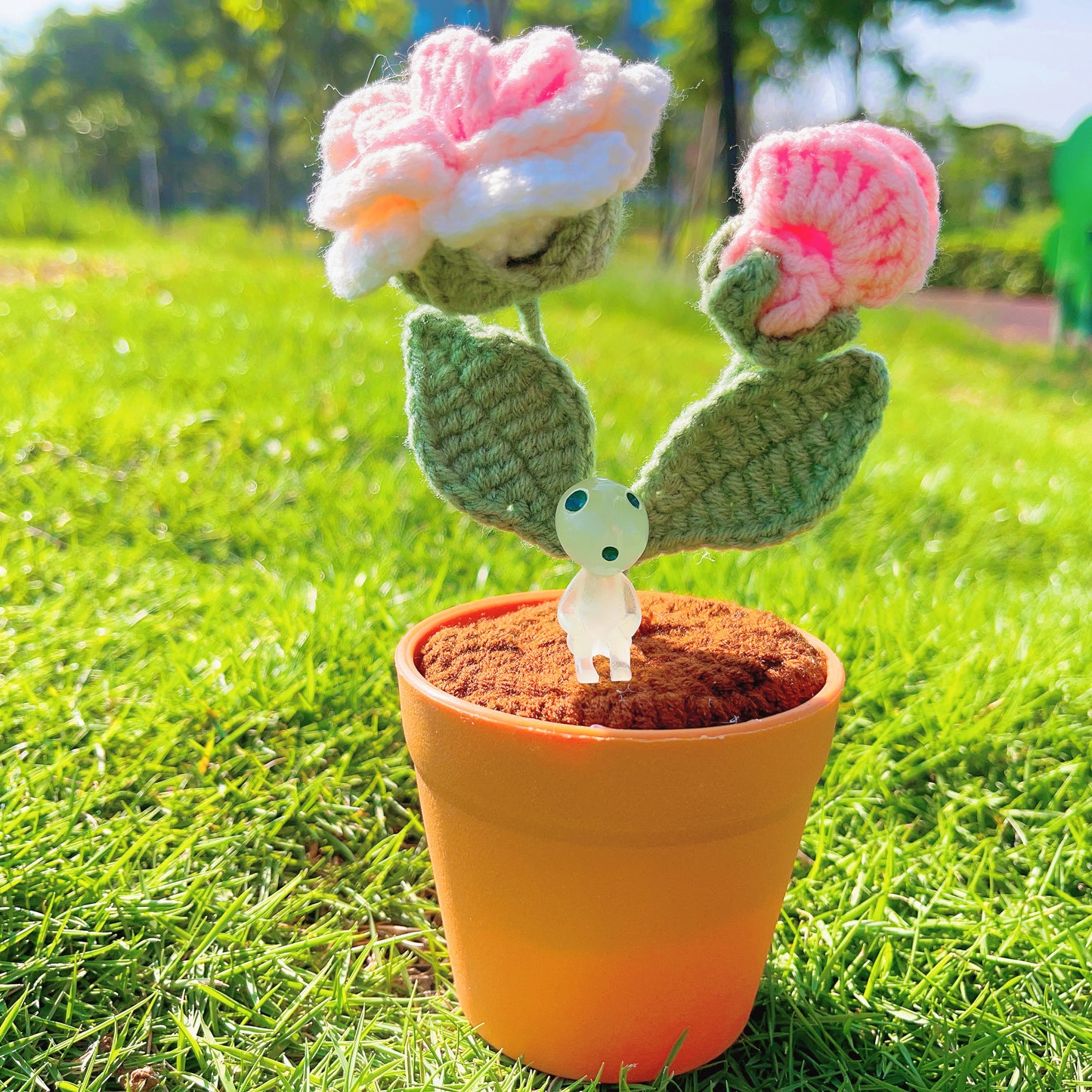 Piante di Rose Realizzate a Mano a Maglia - Finto Fiore Realistico - Decorazione Unica per la Casa - Regalo Perfetto per gli Amanti delle Piante - Fatto a Mano - Regalo per la Festa del Padre 2024