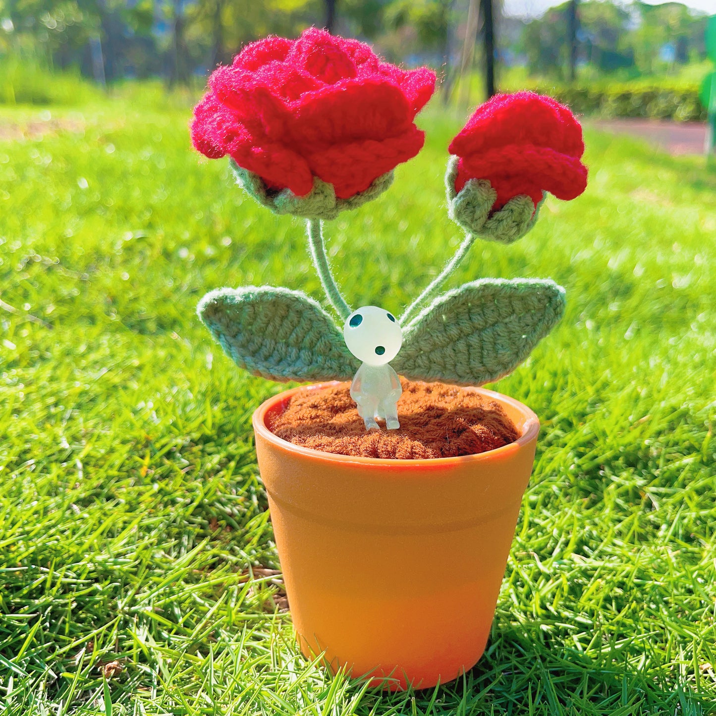 Piante di Rose Realizzate a Mano a Maglia - Finto Fiore Realistico - Decorazione Unica per la Casa - Regalo Perfetto per gli Amanti delle Piante - Fatto a Mano - Regalo per la Festa del Padre 2024